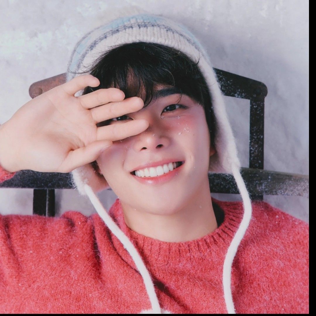 아스트로의 최신 사진