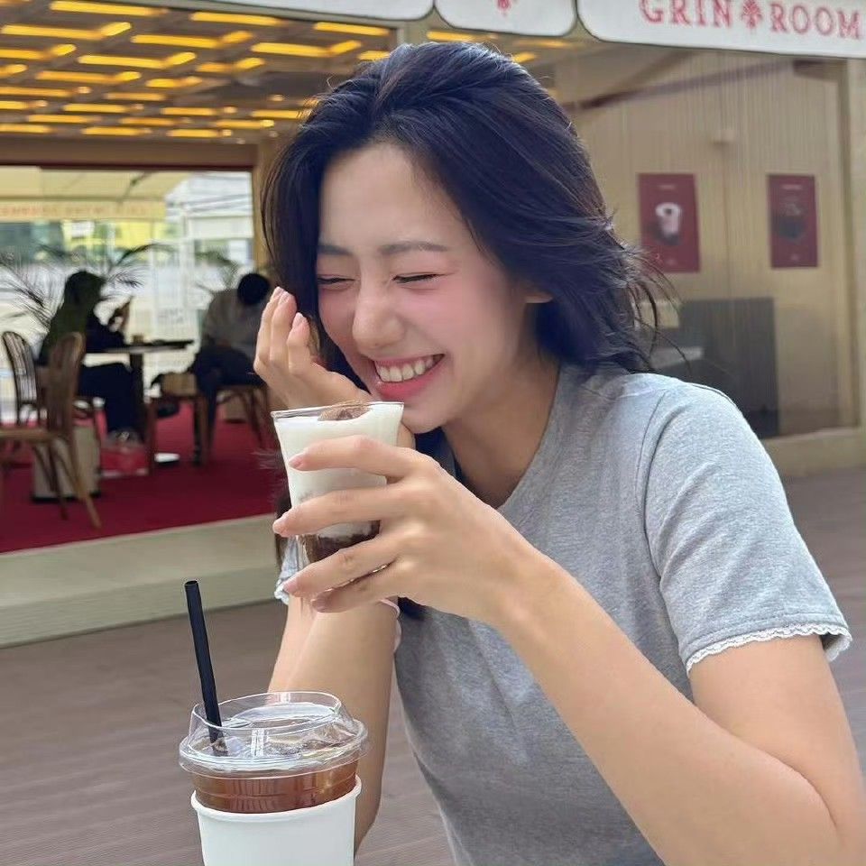 Latest photo of Kim Namjoo (Apink)