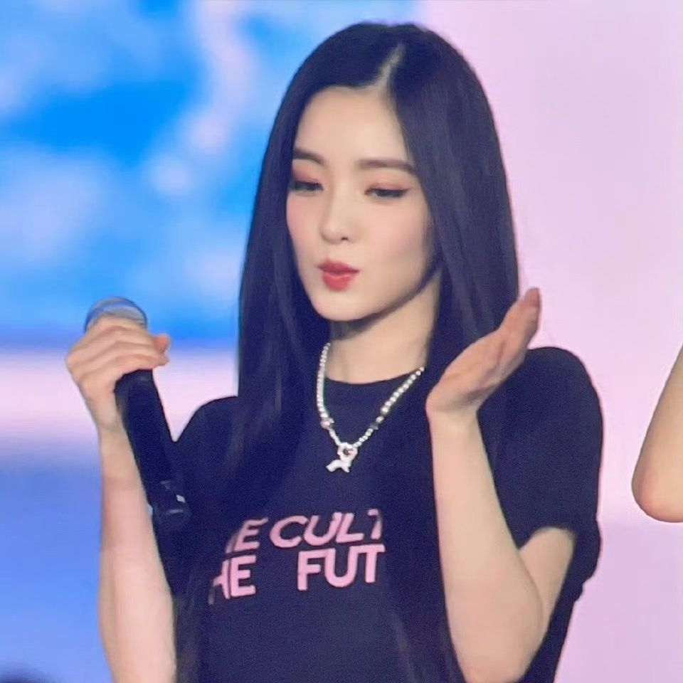 Recent activity shot of Irene (Red Velvet)