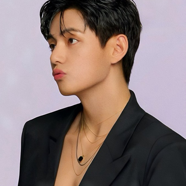 Recent activity shot of V (BTS)