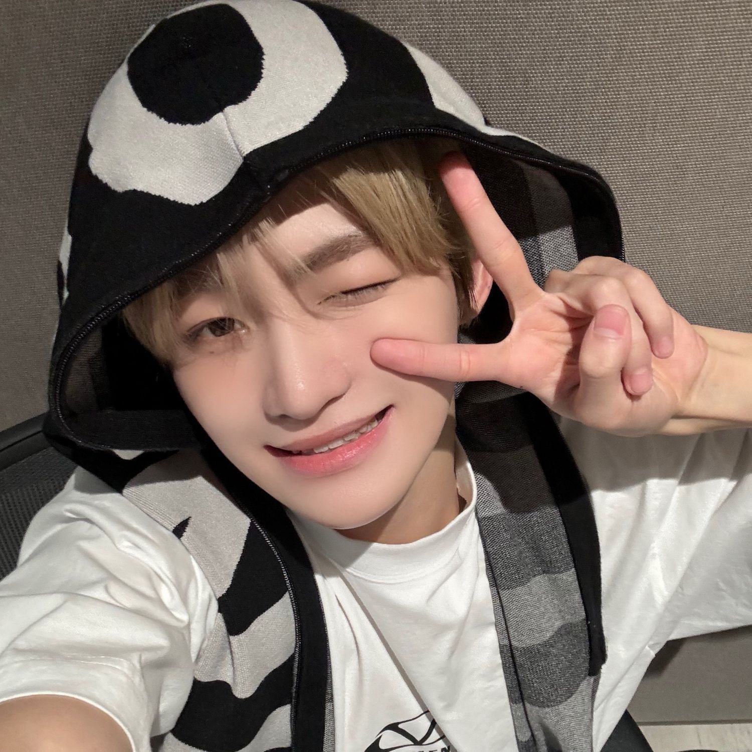 Behind-the-scenes cut of TWS