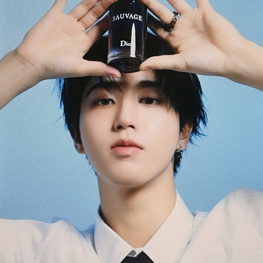Latest photo of HAN (Stray Kids)