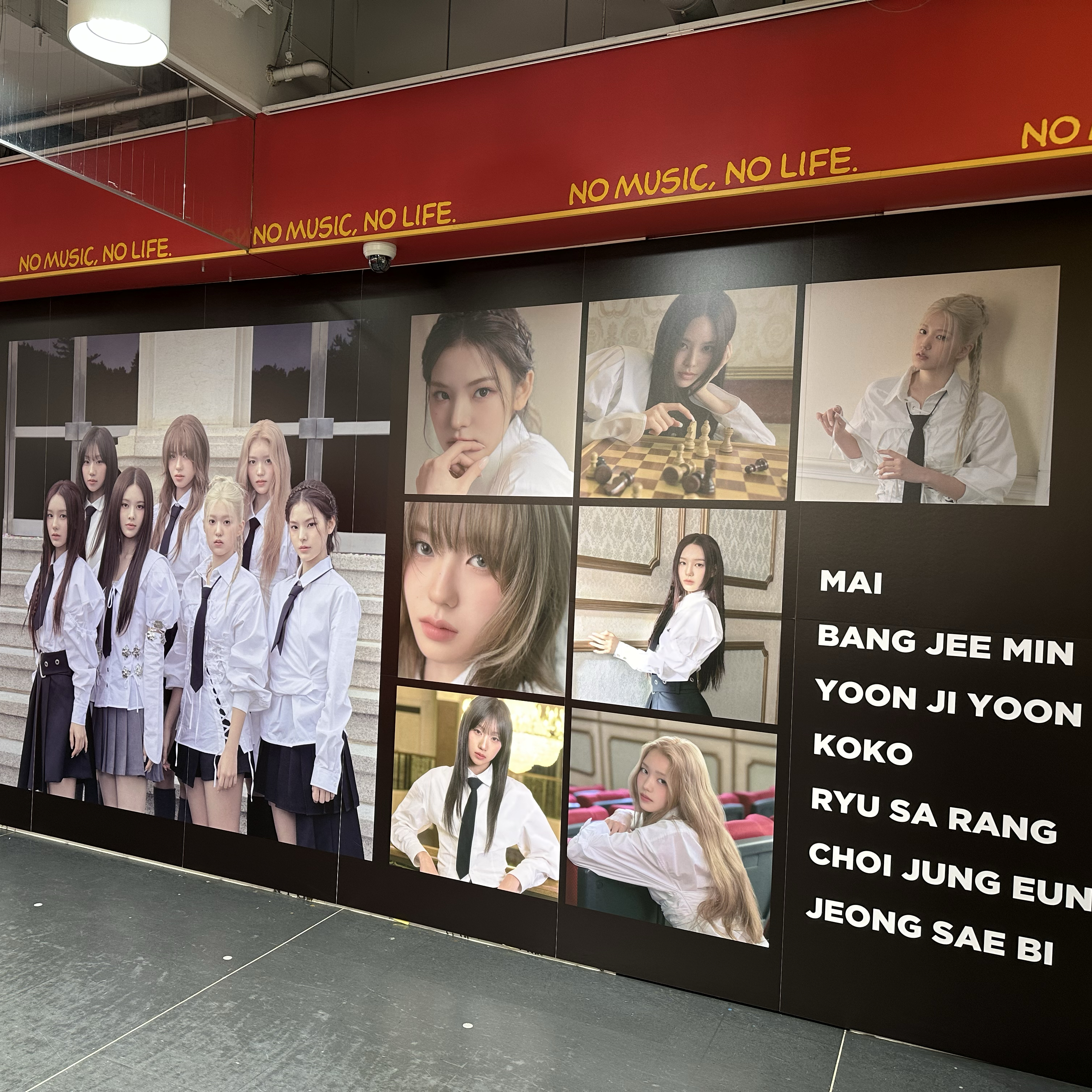 A moment captured by izna's fan