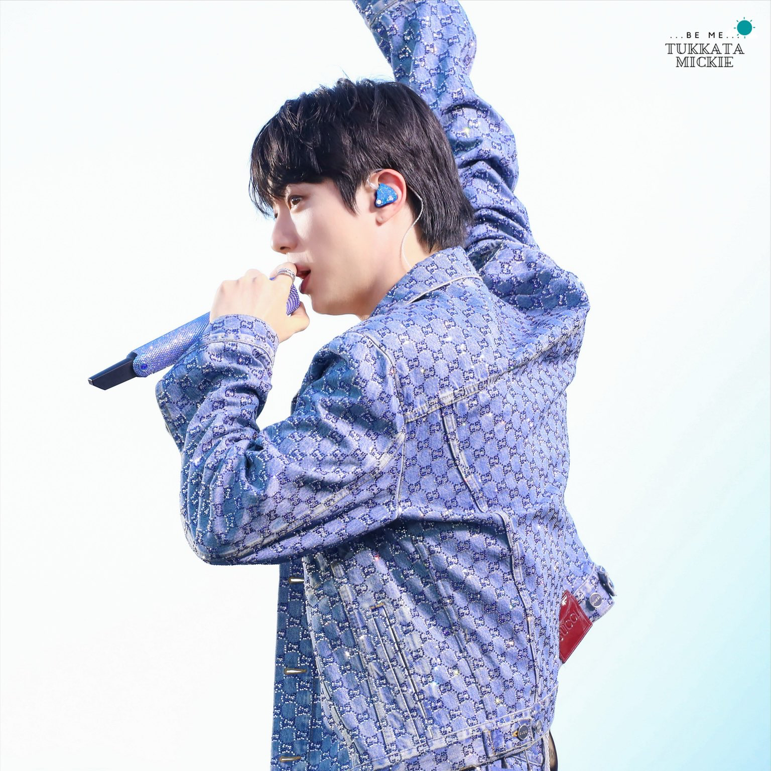 Foto aktivitas terbaru Jin (BTS)