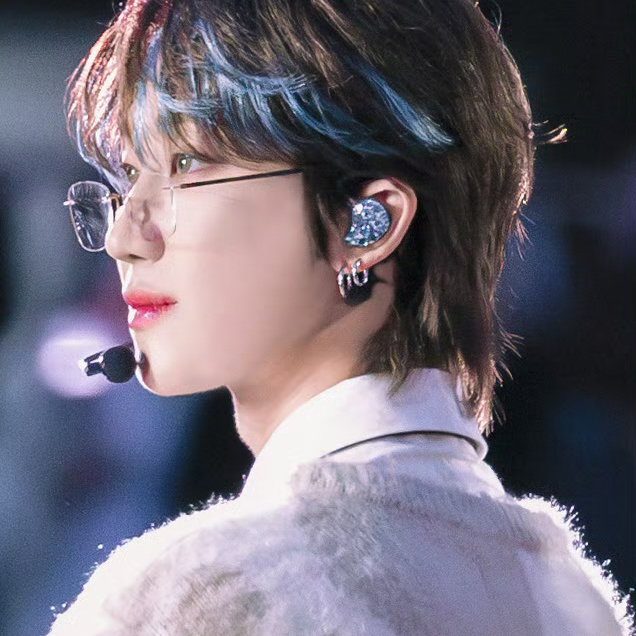 A moment captured by The 8 (SEVENTEEN)'s fan