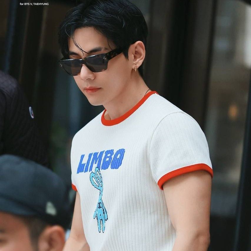 Recent activity shot of V (BTS)