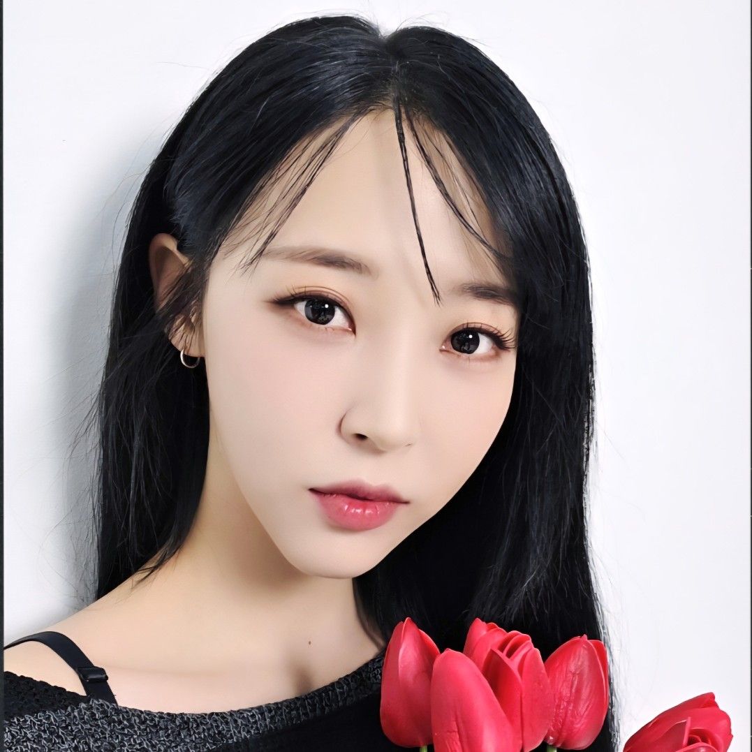 Recent activity shot of Moonbyul (MAMAMOO)