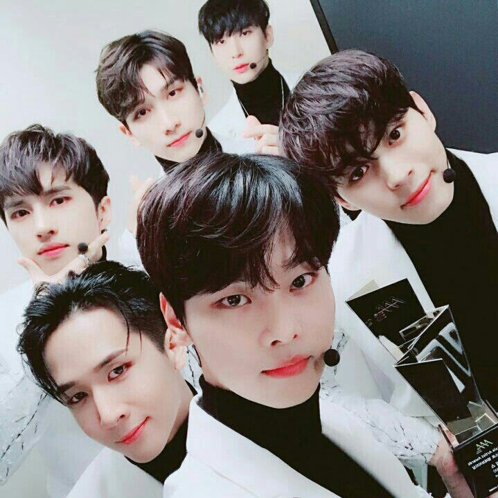 Behind-the-scenes cut of VIXX