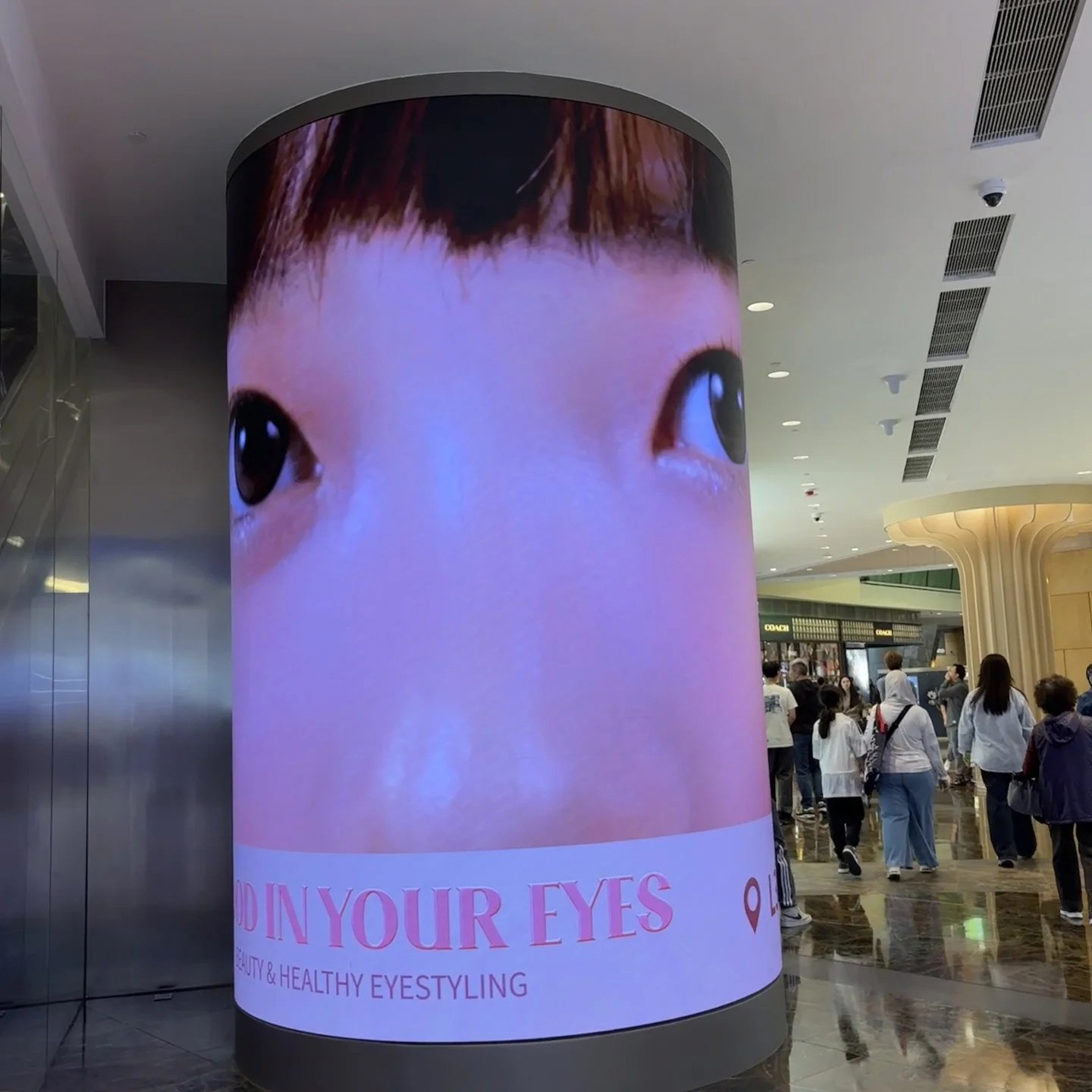 Latest photo of HANNI (NewJeans)