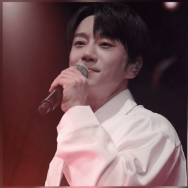 Behind-the-scenes cut of Hwang Chiyeol