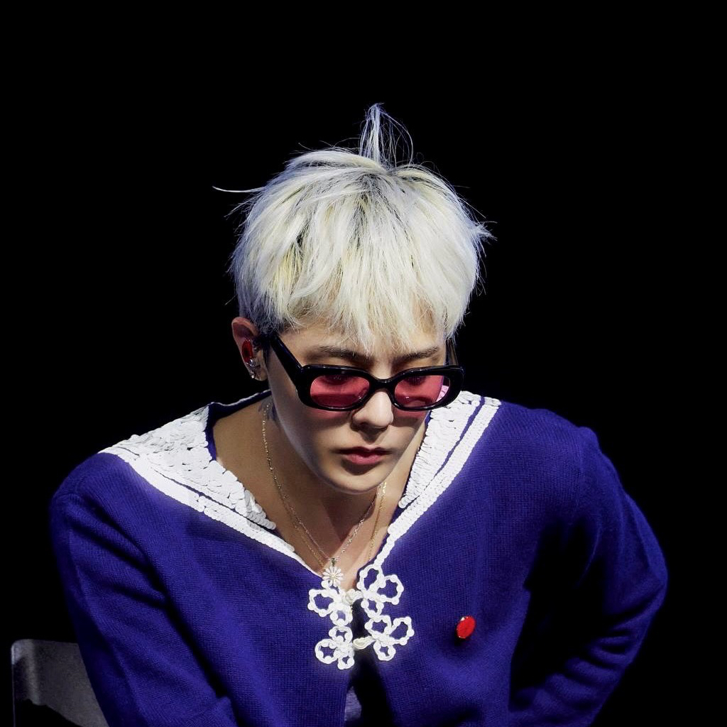 Foto terbaru G-DRAGON (BIGBANG)