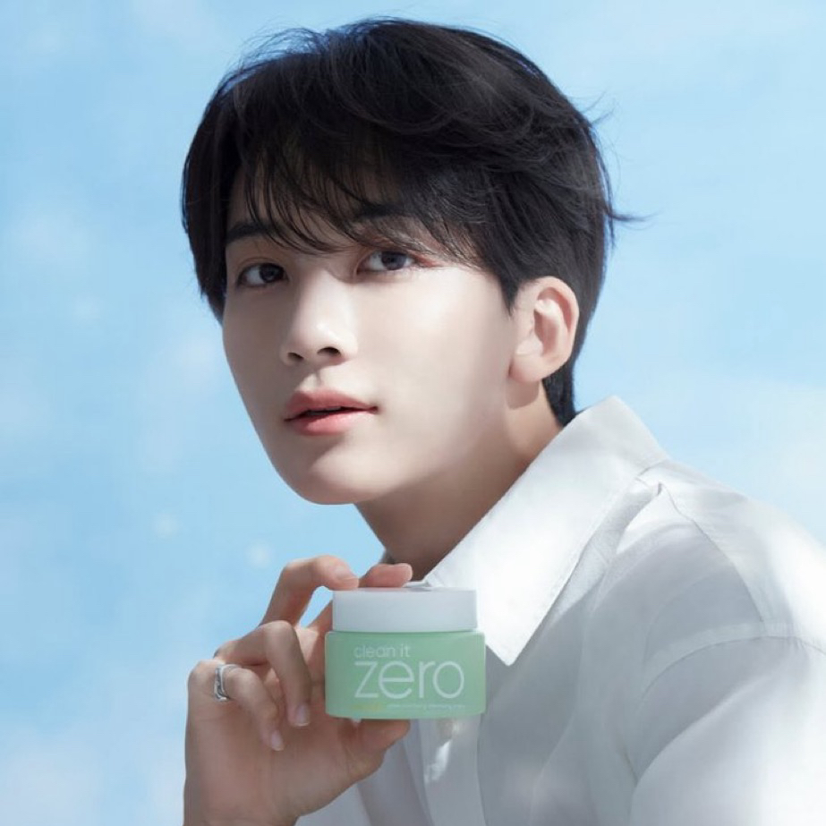 Behind-the-scenes cut of Jeonghan (SEVENTEEN)