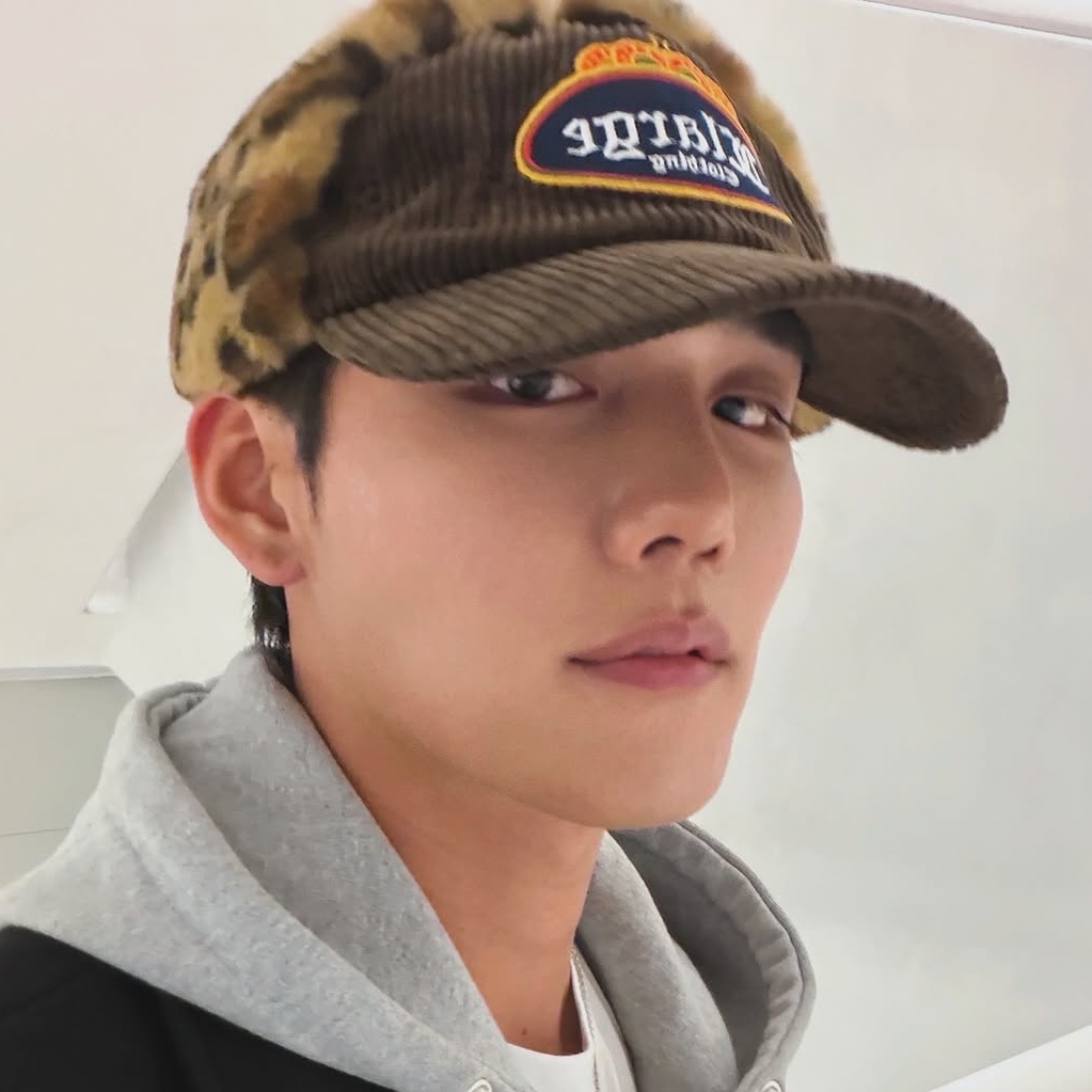 Recent activity shot of Seunghun (B.D.U)