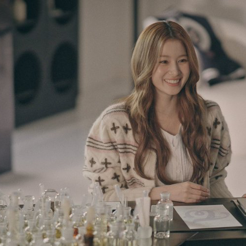 Sana (TWICE)的幕后花絮