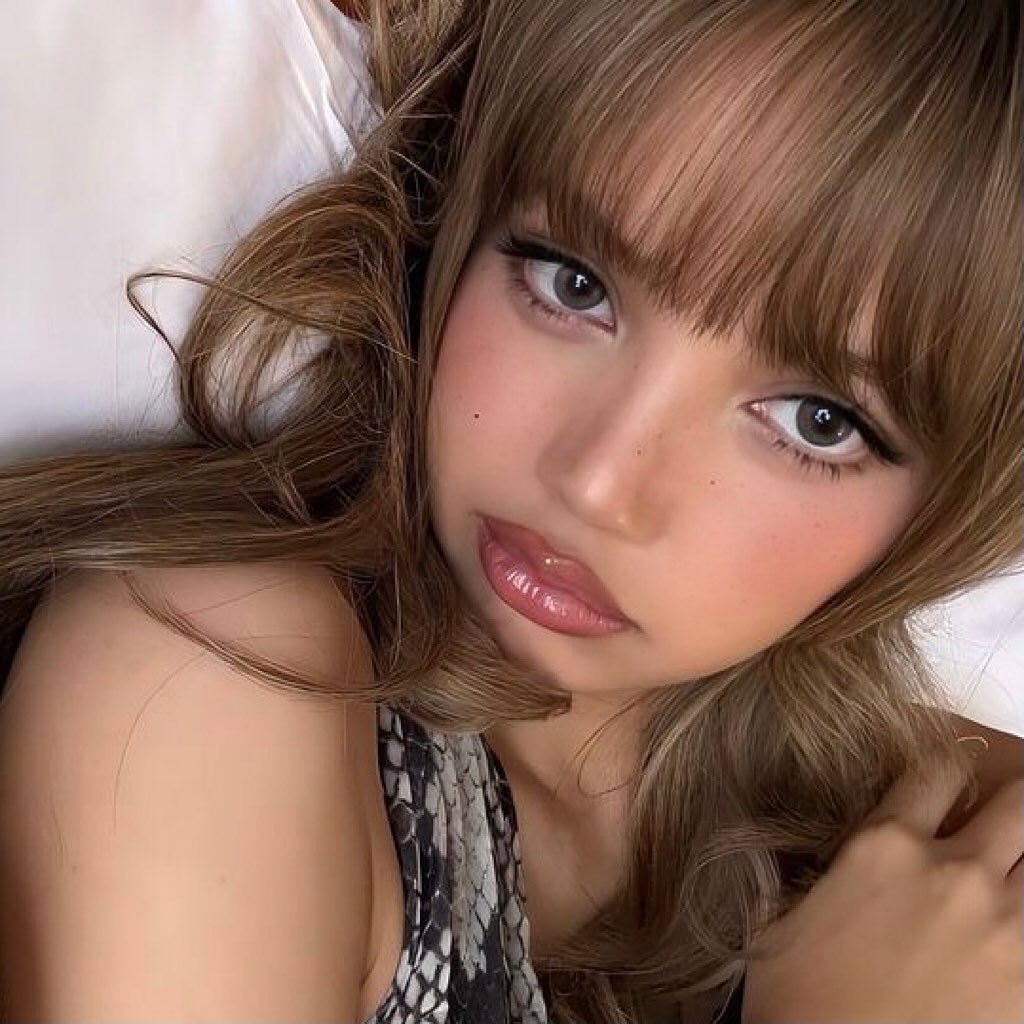 리사 (BLACKPINK)의 비하인드 컷