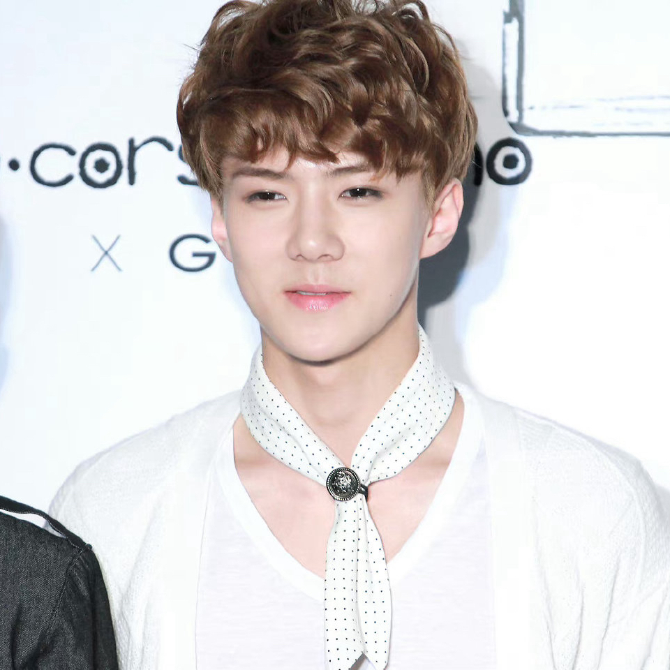 세훈 (EXO)의 비하인드 컷