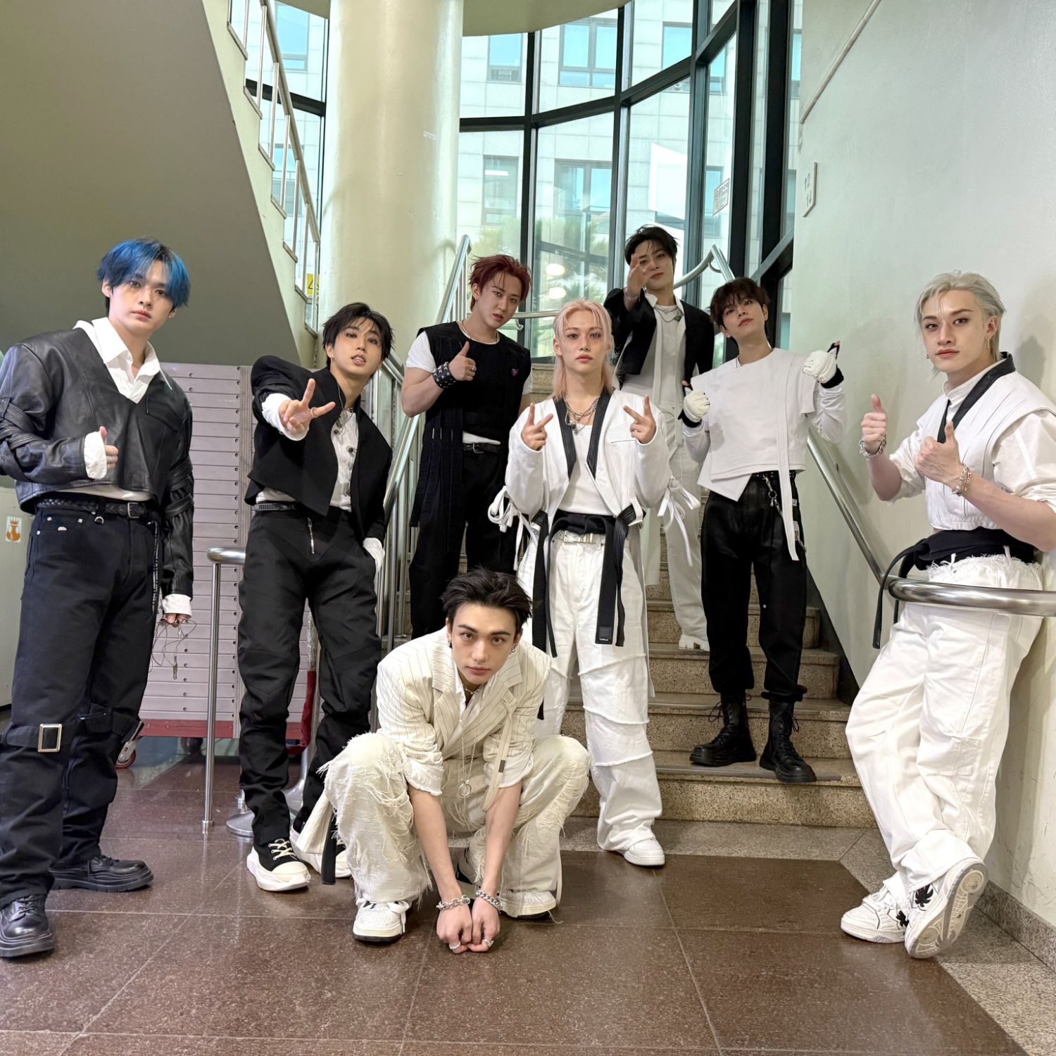 Behind-the-scenes cut of Stray Kids