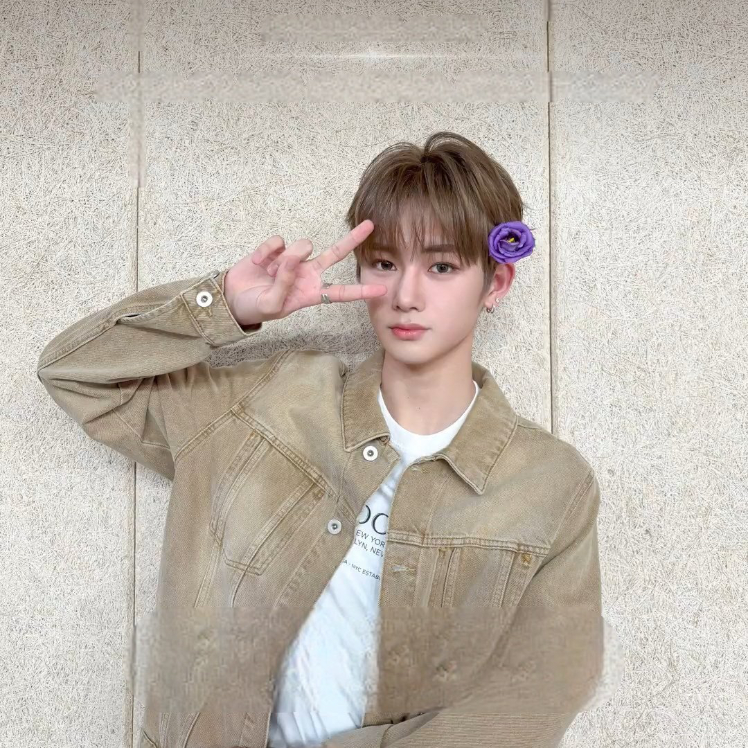 Latest photo of Zhou Anxin (ALPHA DRIVE ONE)