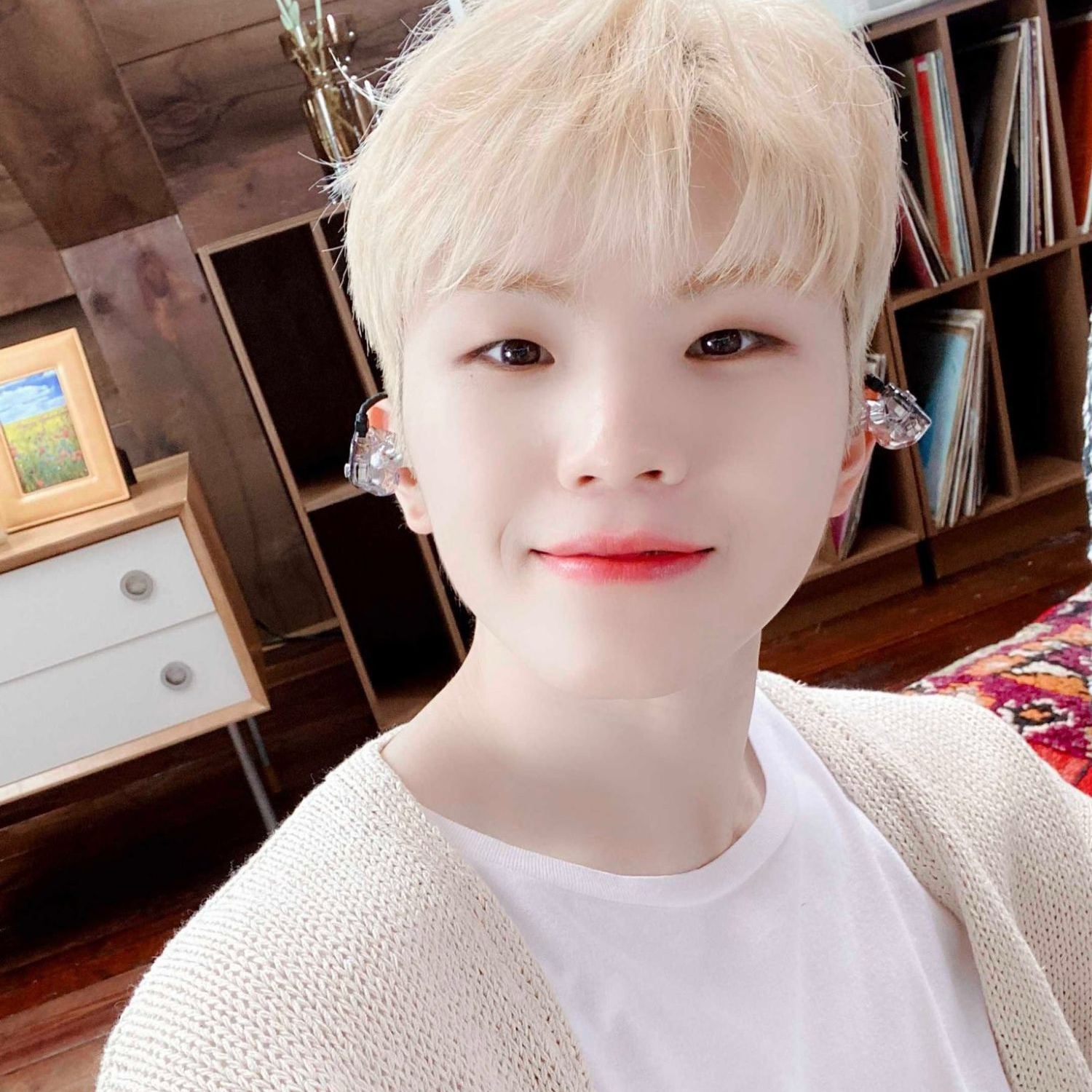 A moment captured by Woozi (SEVENTEEN)'s fan