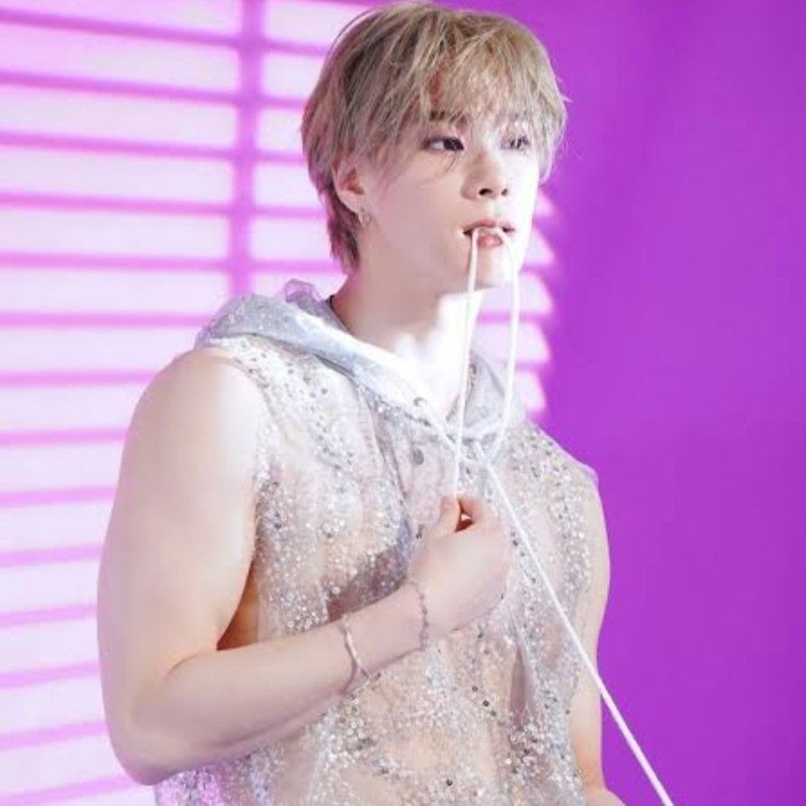 Behind-the-scenes cut of Moonbin (ASTRO)