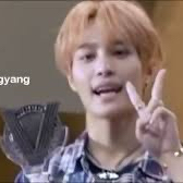 Latest photo of YANGYANG (WayV)