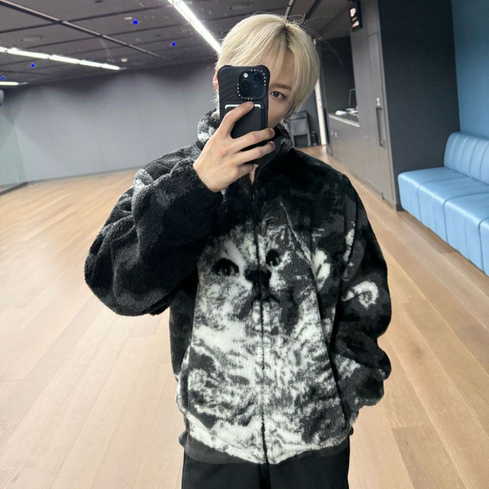 Behind-the-scenes cut of Stray Kids