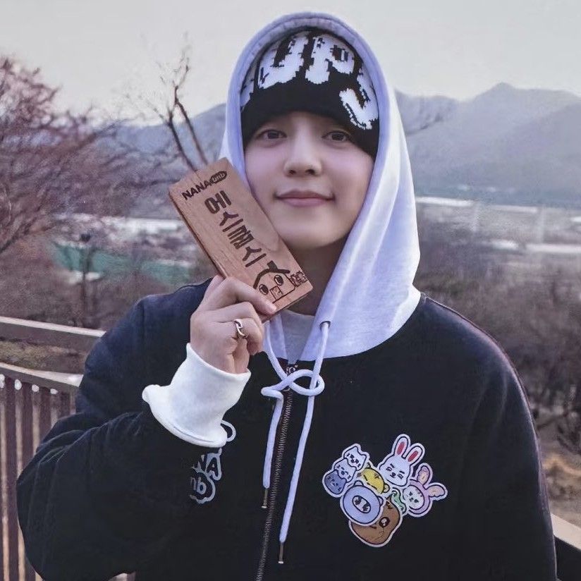 Recent activity shot of S.Coups (SEVENTEEN)