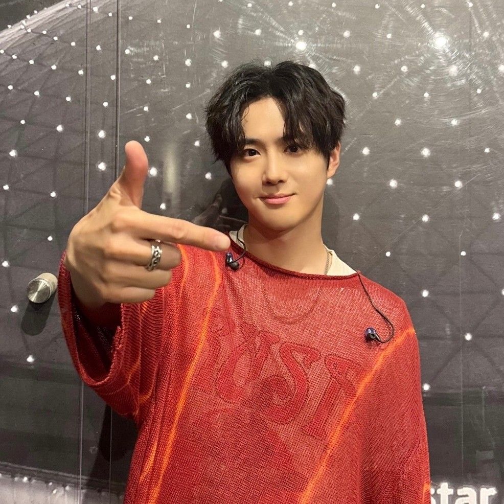 Latest photo of Suho (EXO)