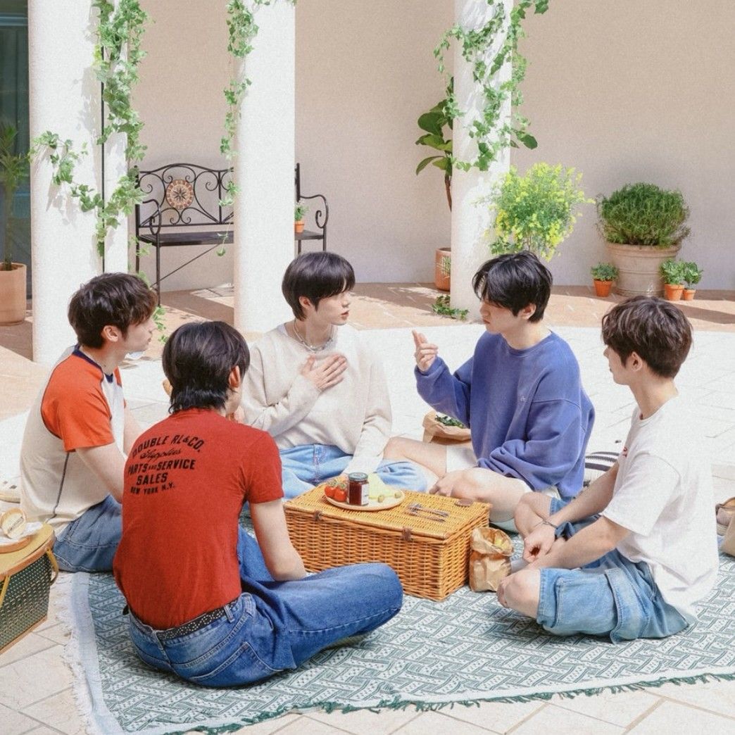 Latest photo of TOMORROW X TOGETHER