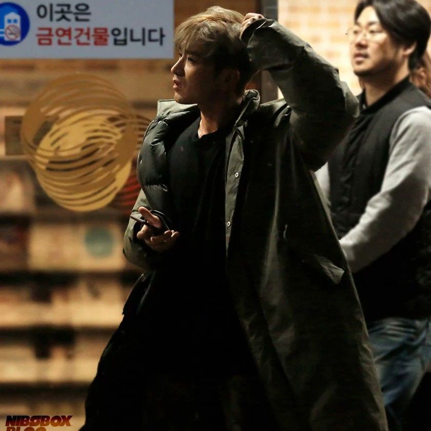 A moment captured by Lee Minwoo (SHINHWA)'s fan