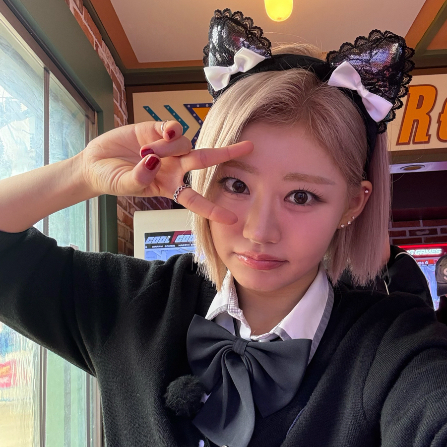 Behind-the-scenes cut of Julie (KISS OF LIFE)