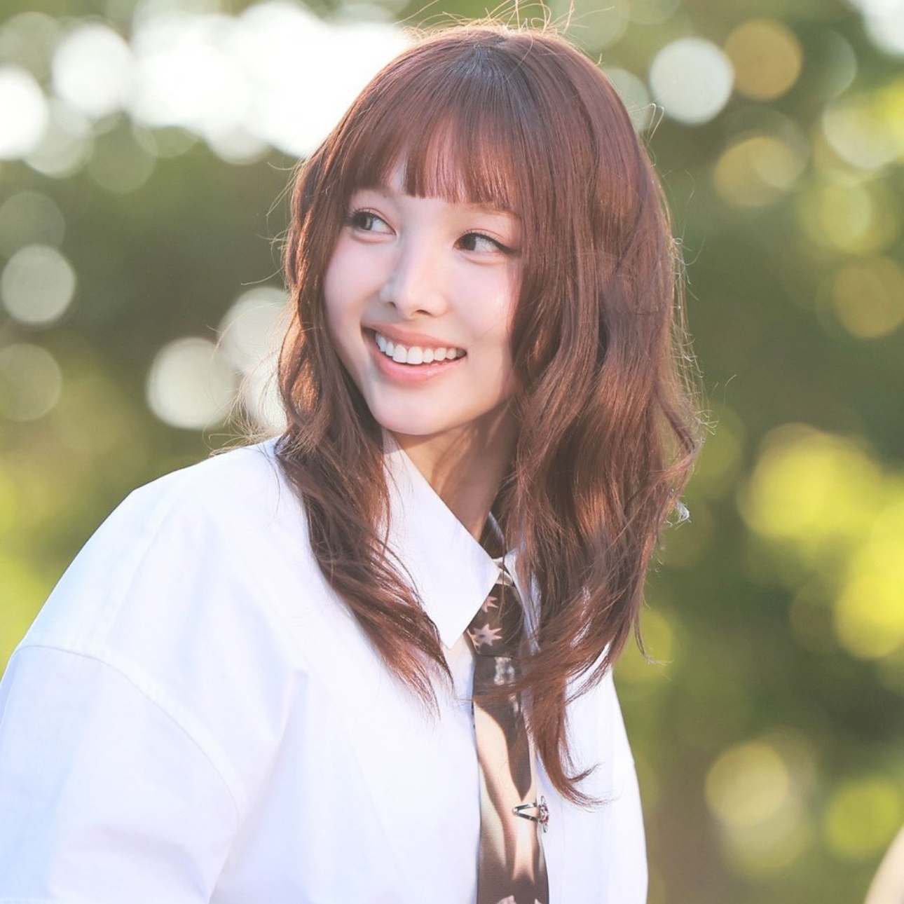 Foto aktivitas terbaru Nayeon (TWICE)