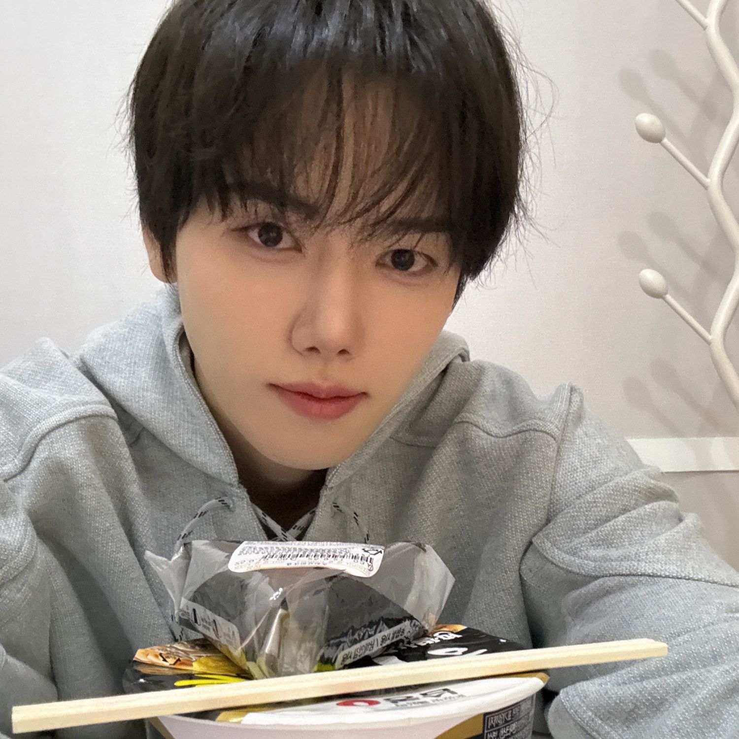 Recent activity shot of Minhee (CRAVITY)