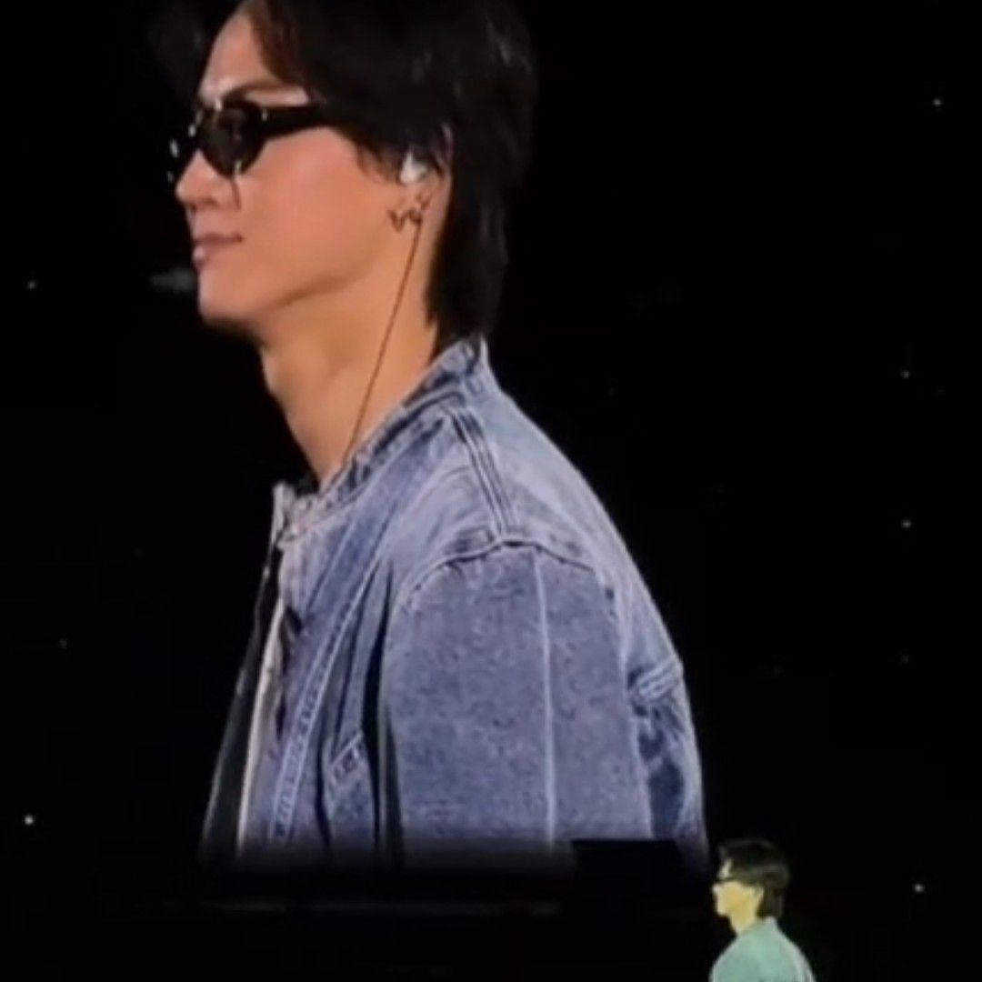 A moment captured by JAY B (GOT7)'s fan