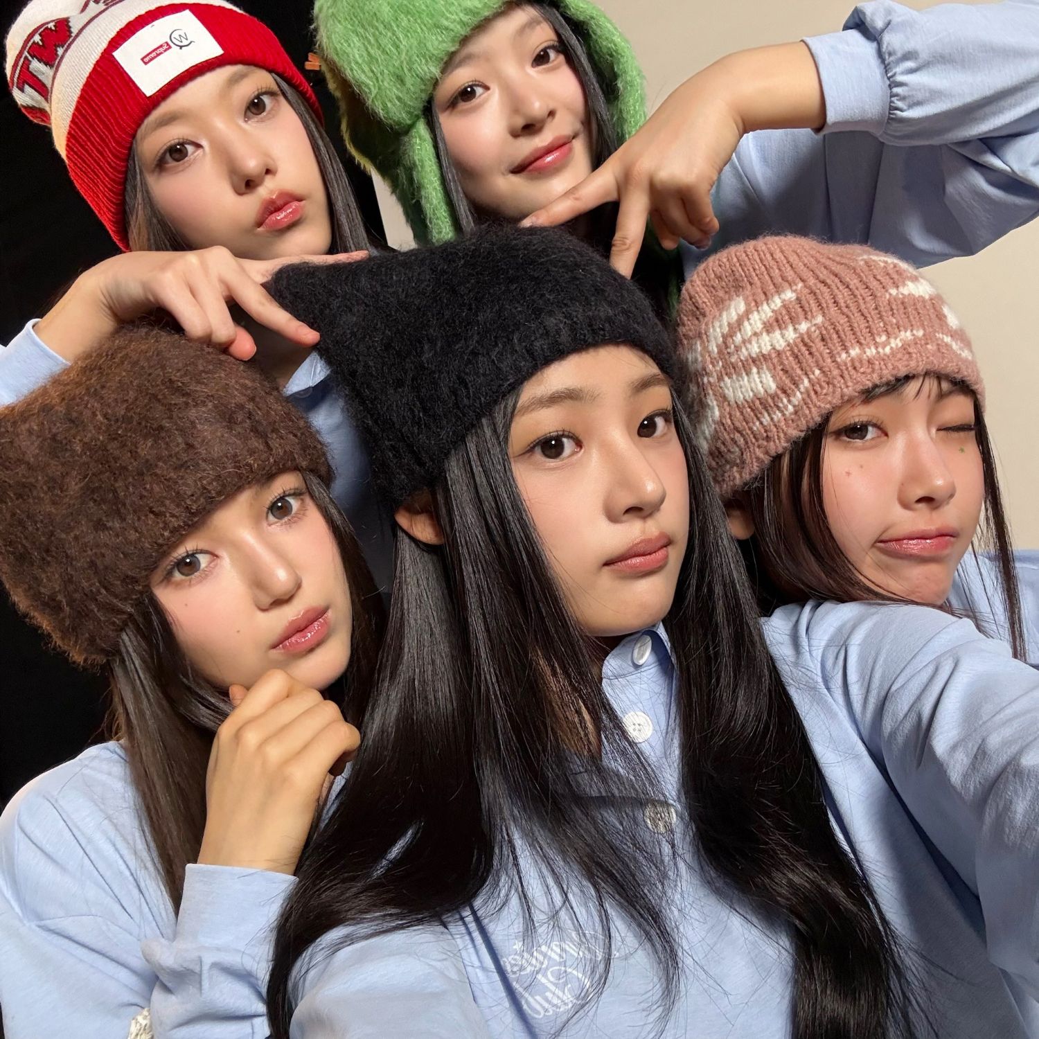 뉴진스의 최신 사진