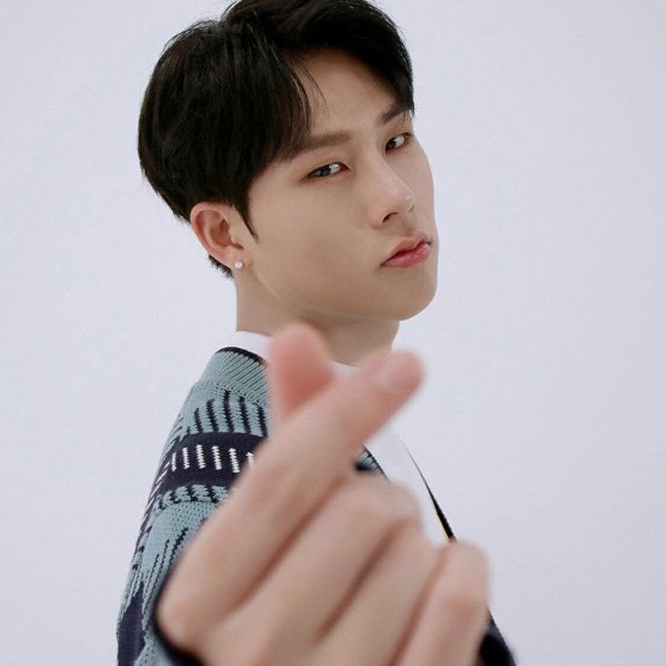 周宪 (MONSTA X)粉丝拍下的瞬间