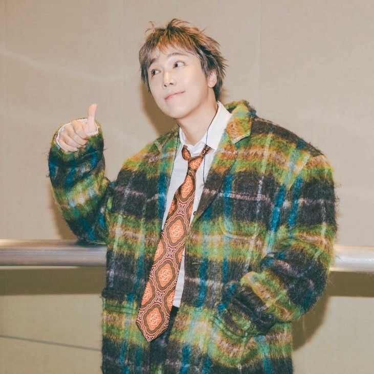 A moment captured by Lee Honggi (FTIsland)'s fan