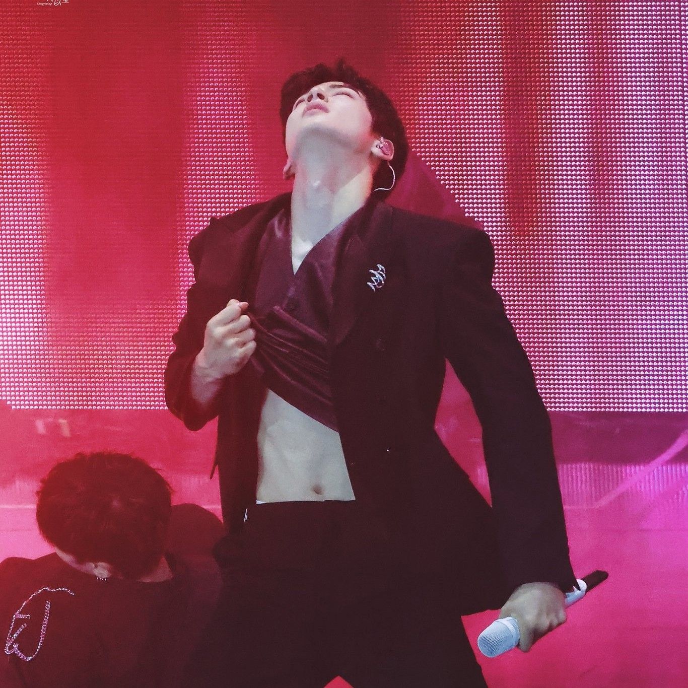A moment captured by Eunwoo (ASTRO)'s fan