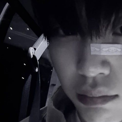 A moment captured by Hyeongjun (CRAVITY)'s fan
