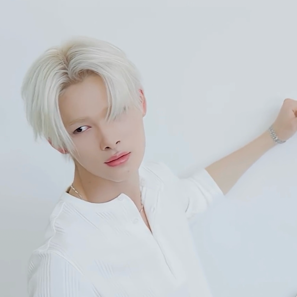 ニキ (ENHYPEN)の最近の活動写真