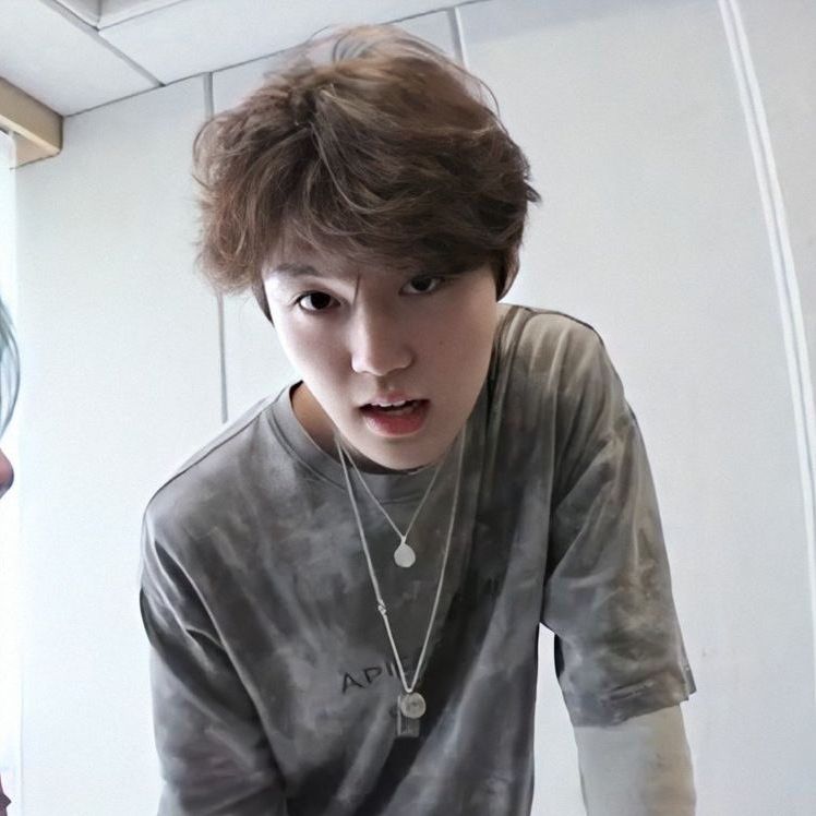 Latest photo of Doyoung (TREASURE)
