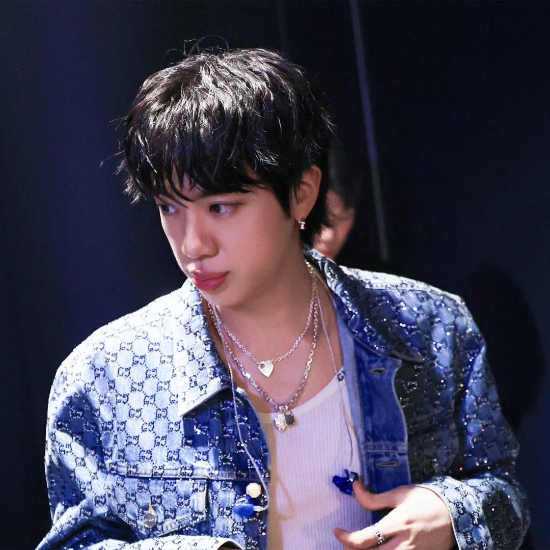 Behind-the-scenes cut of Jin (BTS)