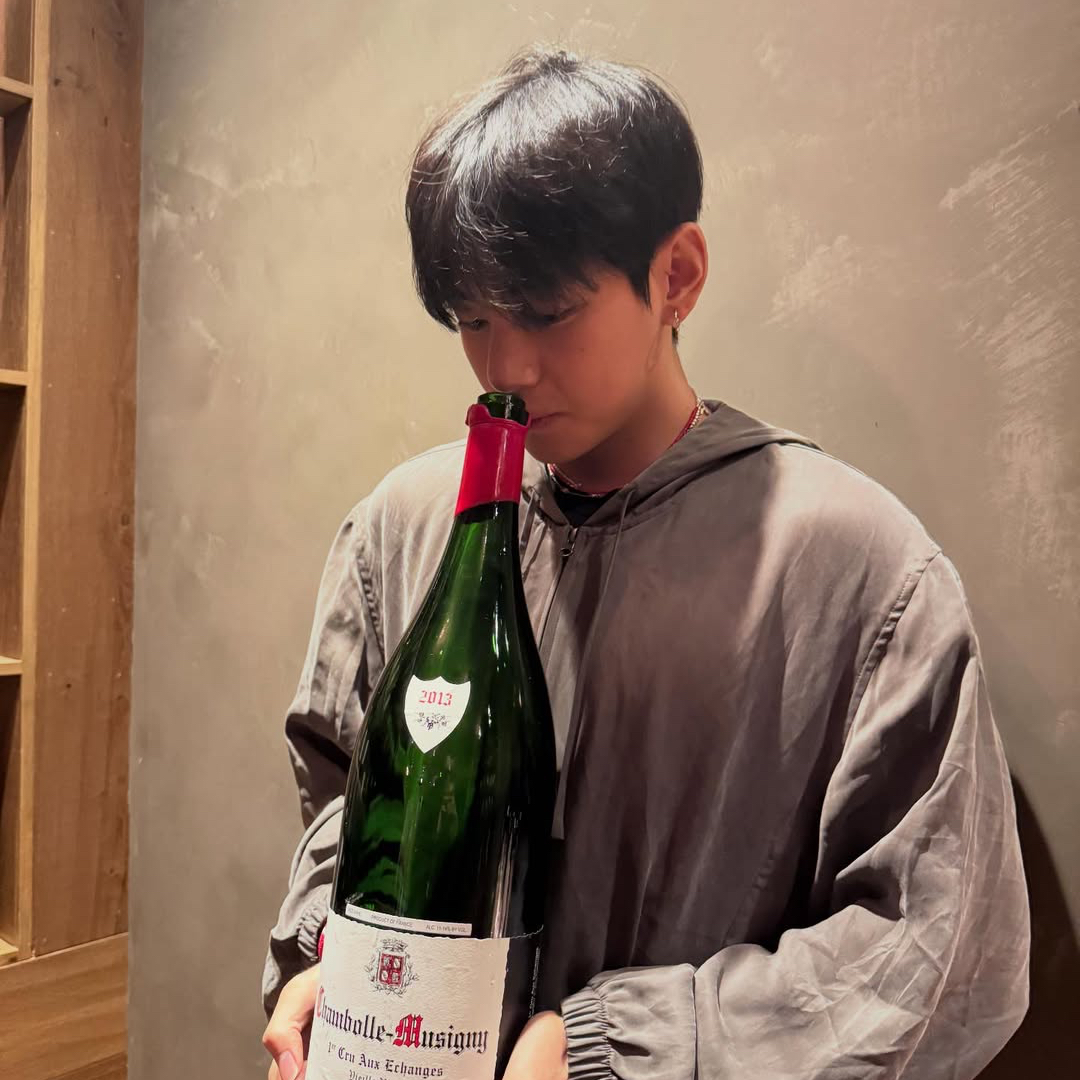 A moment captured by V (BTS)'s fan