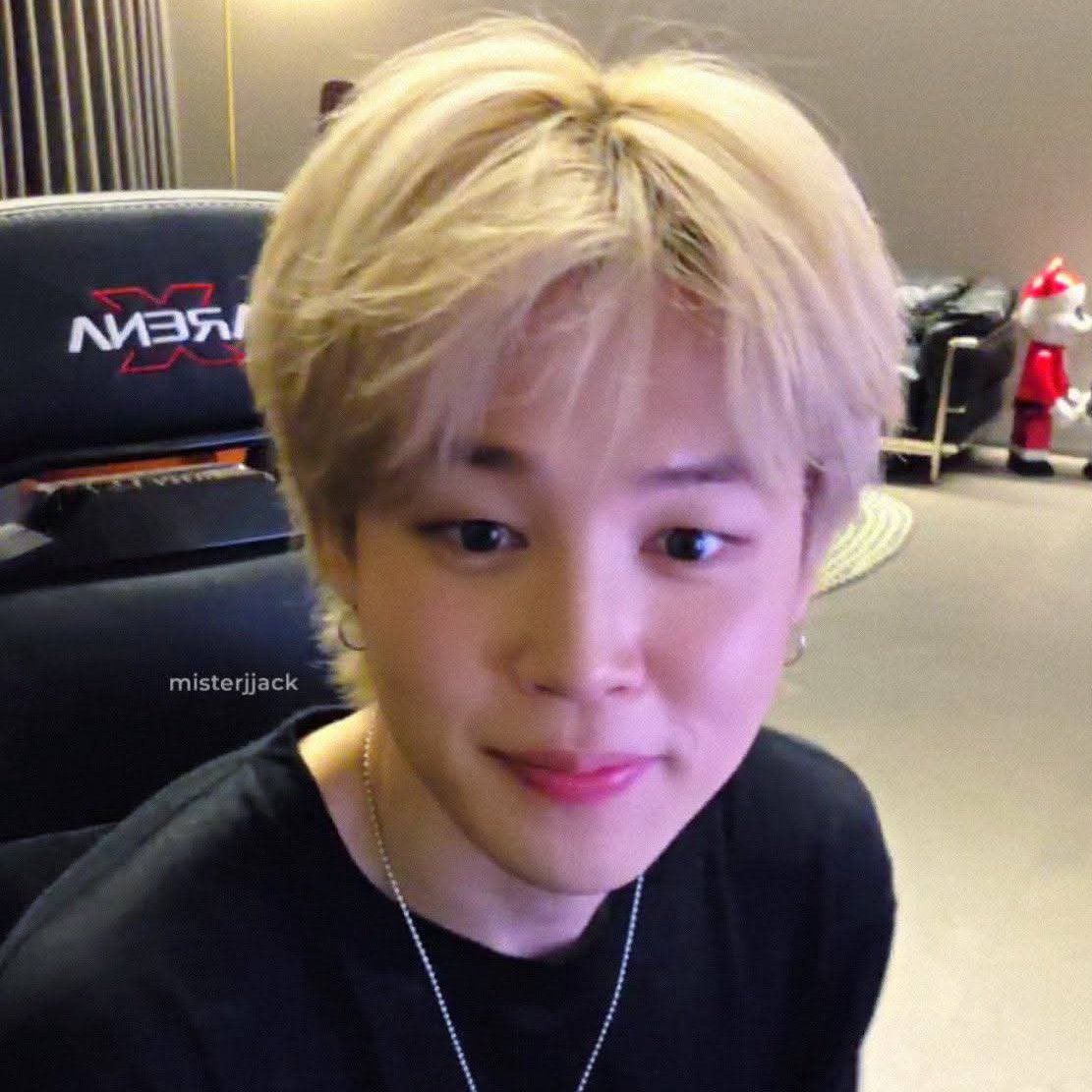 A moment captured by Jimin (BTS)'s fan