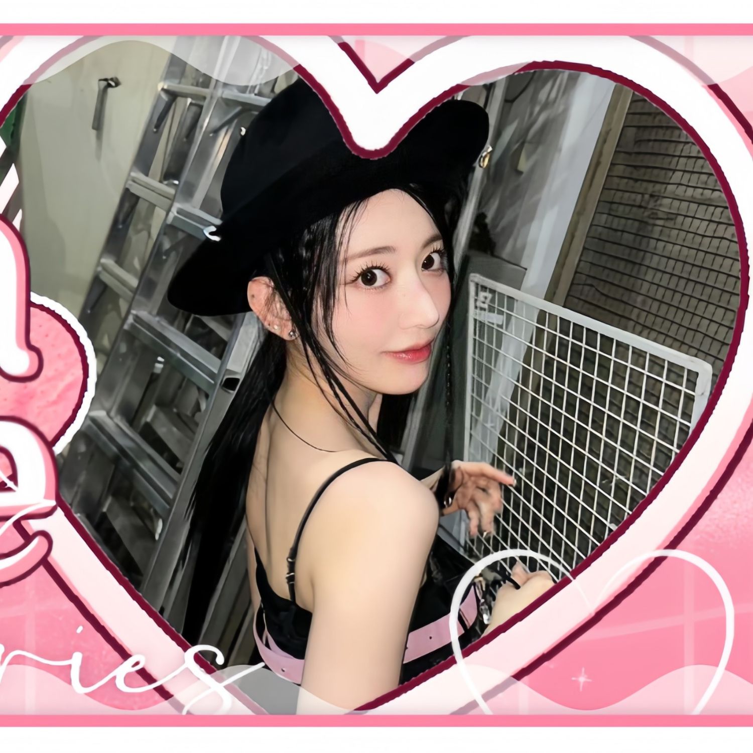 Behind-the-scenes cut of Sakura (LE SSERAFIM)