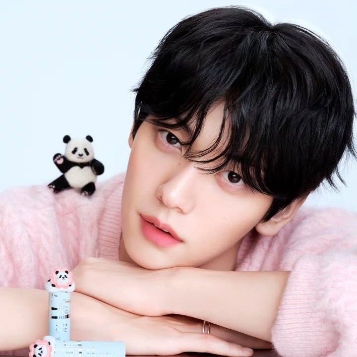 Latest photo of Soobin (TOMORROW X TOGETHER)