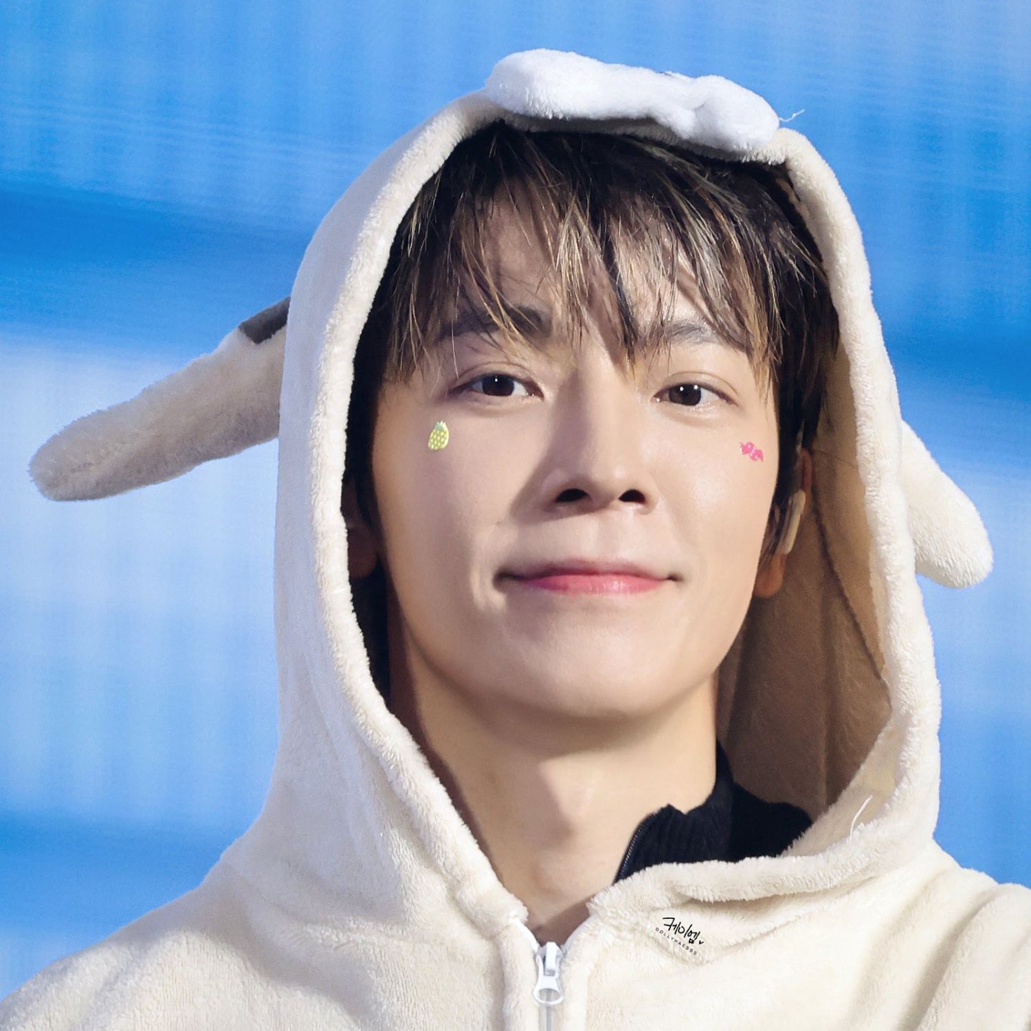 Latest photo of Donghae (Super Junior)