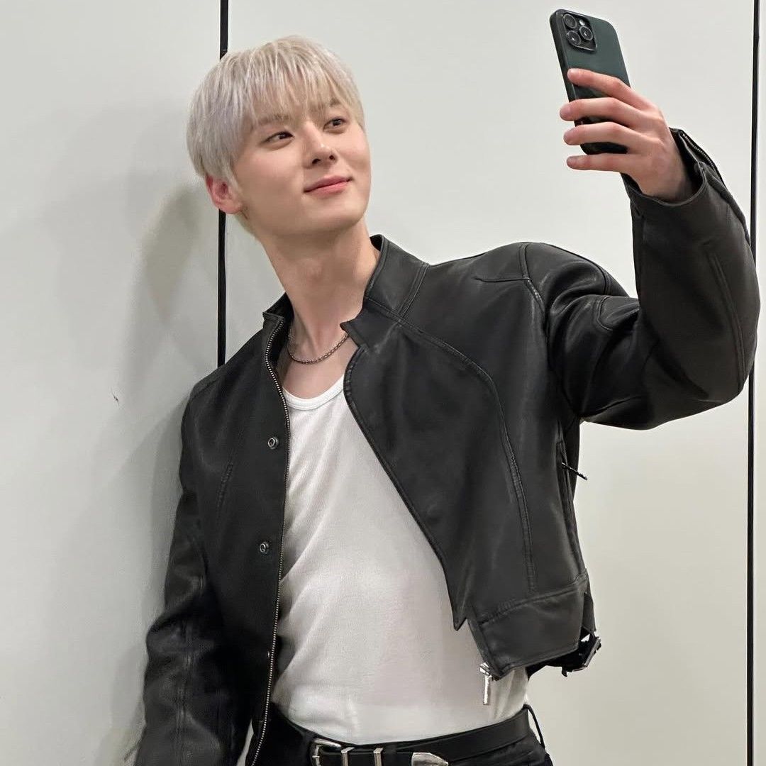 Latest photo of Hwang Minhyun