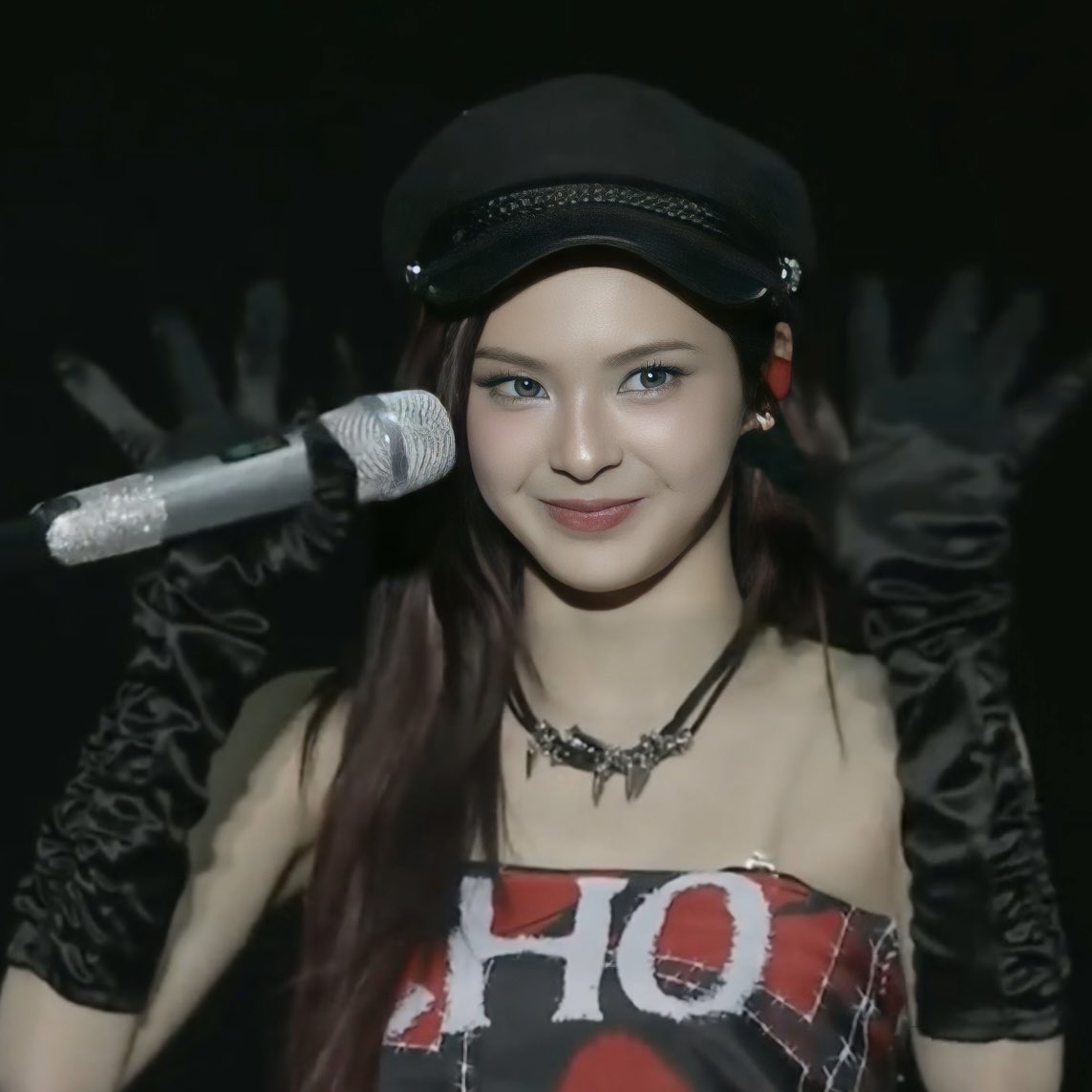 Behind-the-scenes cut of Chiquita (BABYMONSTER)