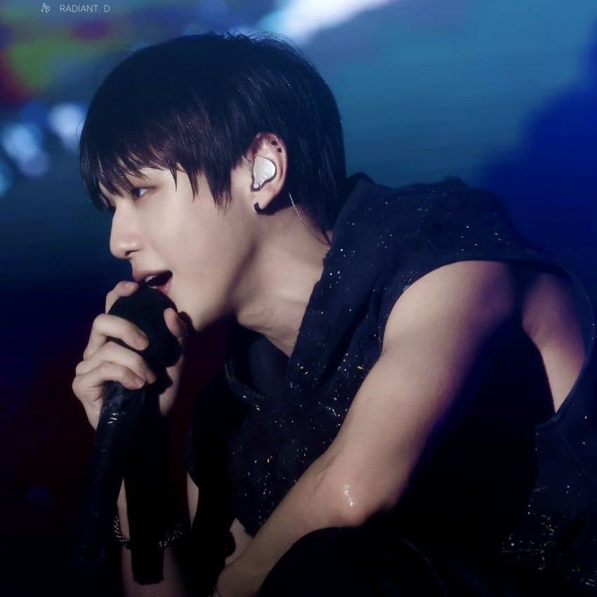 강다니엘 최근 활동샷